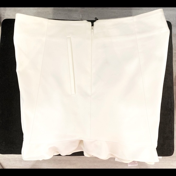 I State Ivory Ruffle Hem Welt Pockets Side Zipper Size 8 NWT - Picture 11 of 16